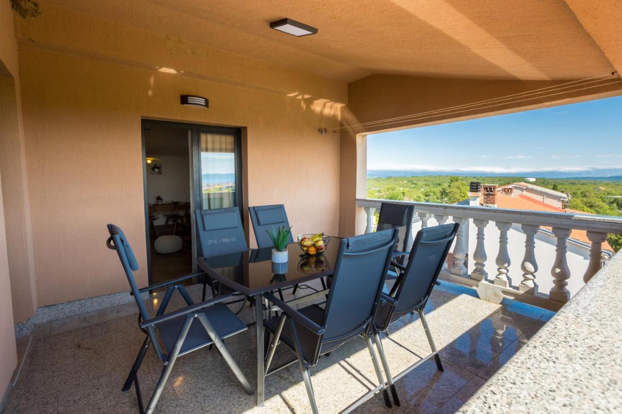 Apartmani Beba Omišalj Exterior foto